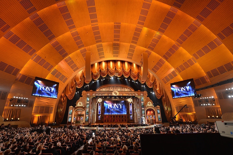 We're back! 🗓️ The 78th Annual Tony Awards will return to the legendary <a href="/RadioCity/">Radio City</a> Music Hall, broadcasting live on Sunday, June 8, 2025 on <a href="/CBS/">CBS</a>, and streaming on <a href="/paramountplus/">Paramount+</a>.
📸: Getty Images
