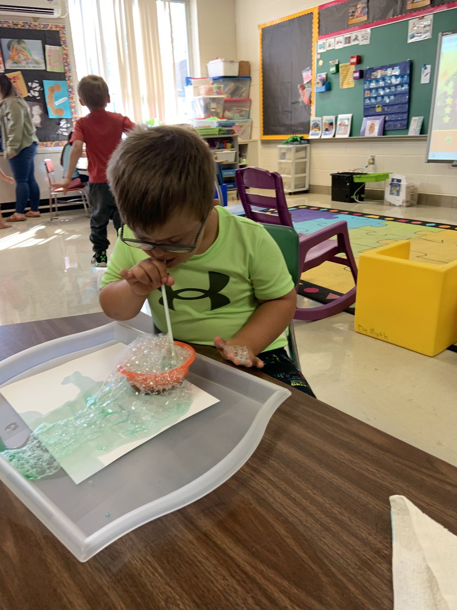 MsGabbyG tweet media