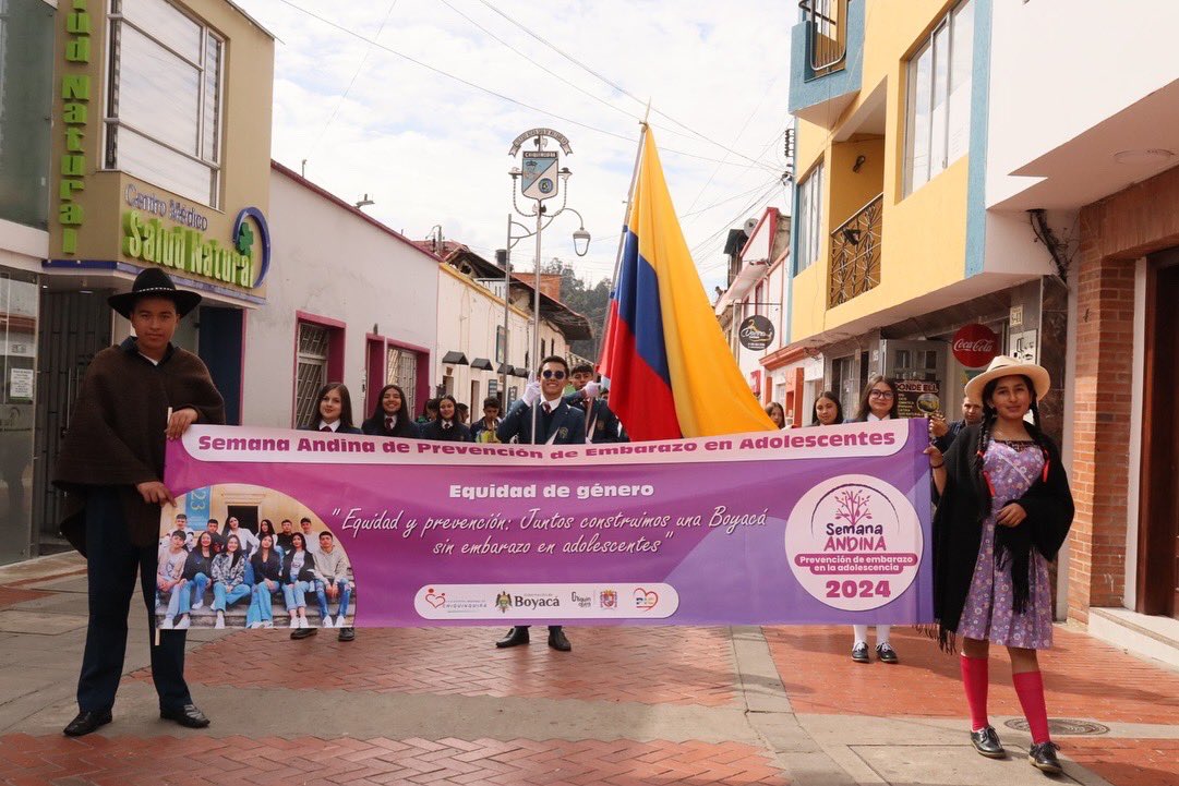 HRCCHIQUINQUIRA's tweet photo. ¡Hacemos equipo🤝 por nuestros jóvenes boyacenses! 

La prevención del embarazo en adolescentes es un tema crucial que requiere un enfoque integral y multidisciplinario, por esta razón https://t.co/yRwaoLKiGA