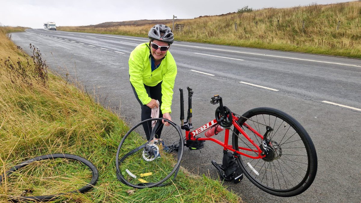 HSofG's tweet photo. 🚴♂️900km cycle Day 7 - 85km cycled today through the Lake District, over Shap summit to Carlisle. First rain, second puncture, and a new chain but all arrived safely.
👏Support TEAM HSOG900 by clicking https://t.co/I49UZ64U2E #TeamHSOG900 #HSOGGivingDay #WorldOfDifference https://t.co/QZSn2BLmln