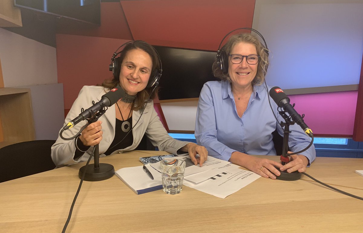 J’ai eu l’honneur d'être invitée à l’émission “On en parle” de la #RTS ce lundi 23 sept. pour discuter  du #JobSharing en #Suisse ! Pour qui ? Comment ? Avec quels avantages et limites 🎙️ Merci à tous ceux qui ont écouté et participé ! Le replay 👉 rts.ch/audio-podcast/…