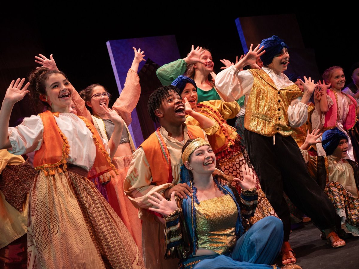 🎭 ALADDIN JR.  brings the famous movie to life, on stage with Piedmont Players Theatre!

🎭 Piedmont Players Presents: "Aladdin, Jr." - Sept. 20 - Oct. 6
📍 Norvell Theatre, Salisbury, N.C.

Learn more:
>>buff.ly/3MT9jj6

Photo by Piedmont Players Theatre

#RowanCreates