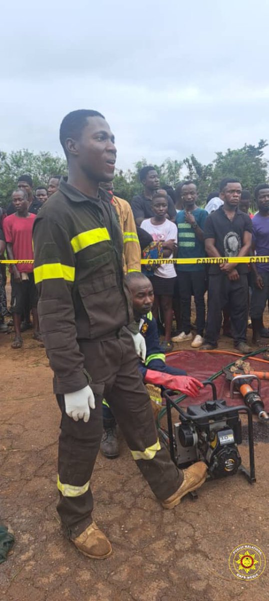 gnfsofficial's tweet image. #VIEWERDISCRETIONADVISED

E/R: SWIFT GNFS INTERVENTION SAVES 31 TRAPPED PASSENGERS IN A GORY ACCIDENT AT OBRETEMA

On Saturday, September 21, 2024, at 0438 hours, a VIP bus (GR 7632-24) and a fuel tanker (GE  9644-21) collided at Obretema near Suhum, resulting in 7 deaths.