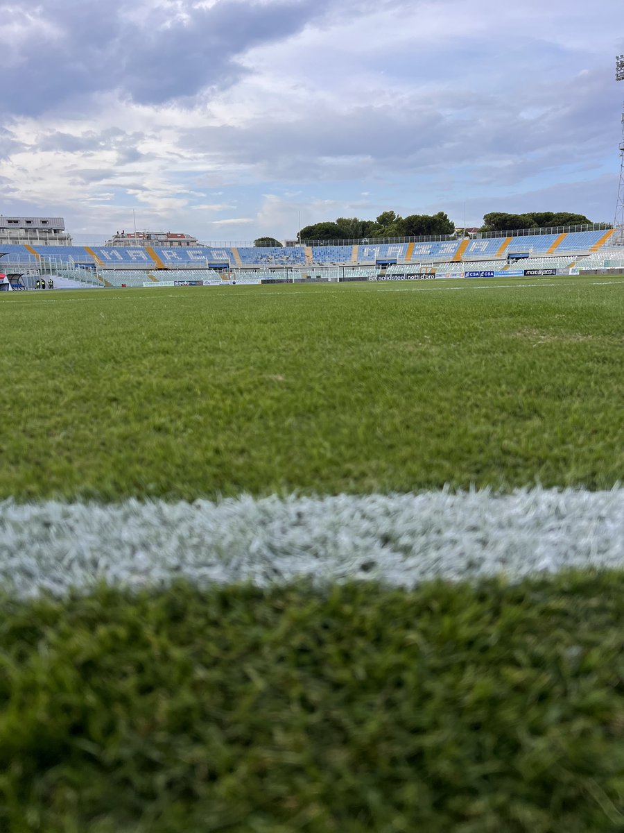 ACPerugiaCalcio's tweet photo. 🏟️ 𝐼𝑙 𝑡𝑒𝑎𝑡𝑟𝑜 𝑑𝑒𝑙𝑙𝑎 𝑠𝑓𝑖𝑑𝑎 

#forzaperugiasempre @seriecofficial #PescaraPerugia #PESPER https://t.co/hr0neD04Pu