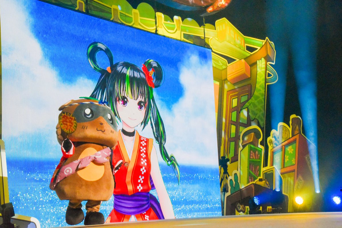 ponpokoka's tweet photo. 沖縄ーー！！！めちゃくちゃたのしかった！！！感動した！！すごい！！！
イーヤーサーサッ！！！ハーイヤッ！！ういちゃん@ui_nema めっちゃ盛り上げてくれて本当にありがとう🌺✨
 #ぽこピーの回覧板 https://t.co/bE2MnYwyB3