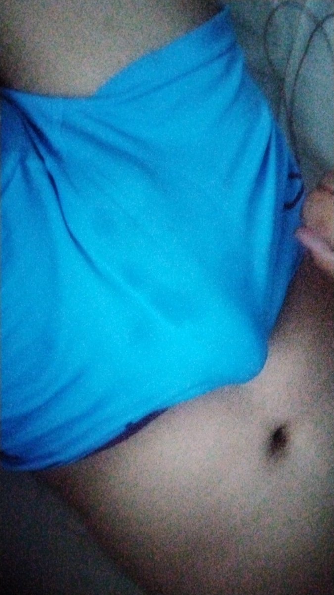 BlueLook32's tweet photo. Buen día, hoy amanecí super caliente! Ya me la jale 2 veces y ni aún así se me baja. Alguien para quitarme lo caliente? #single #parejas @RoerDuro https://t.co/LubOnSLely