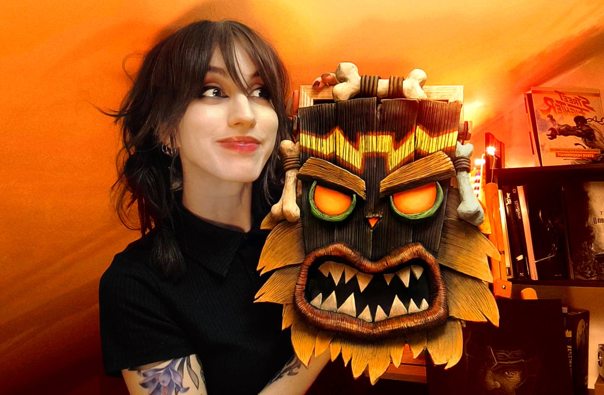 RouzXIII's tweet photo. heeey! 👋🏻
Mi último trabajo ya está ready! :D

Os presento mi proyecto de Uka-Uka del Crash Bandicoot 🌴
(100% hecho a mano con arcilla polimérica)

espero que os guste 😳👉🏻👈🏻
<3 https://t.co/6NEGV2t1Fr