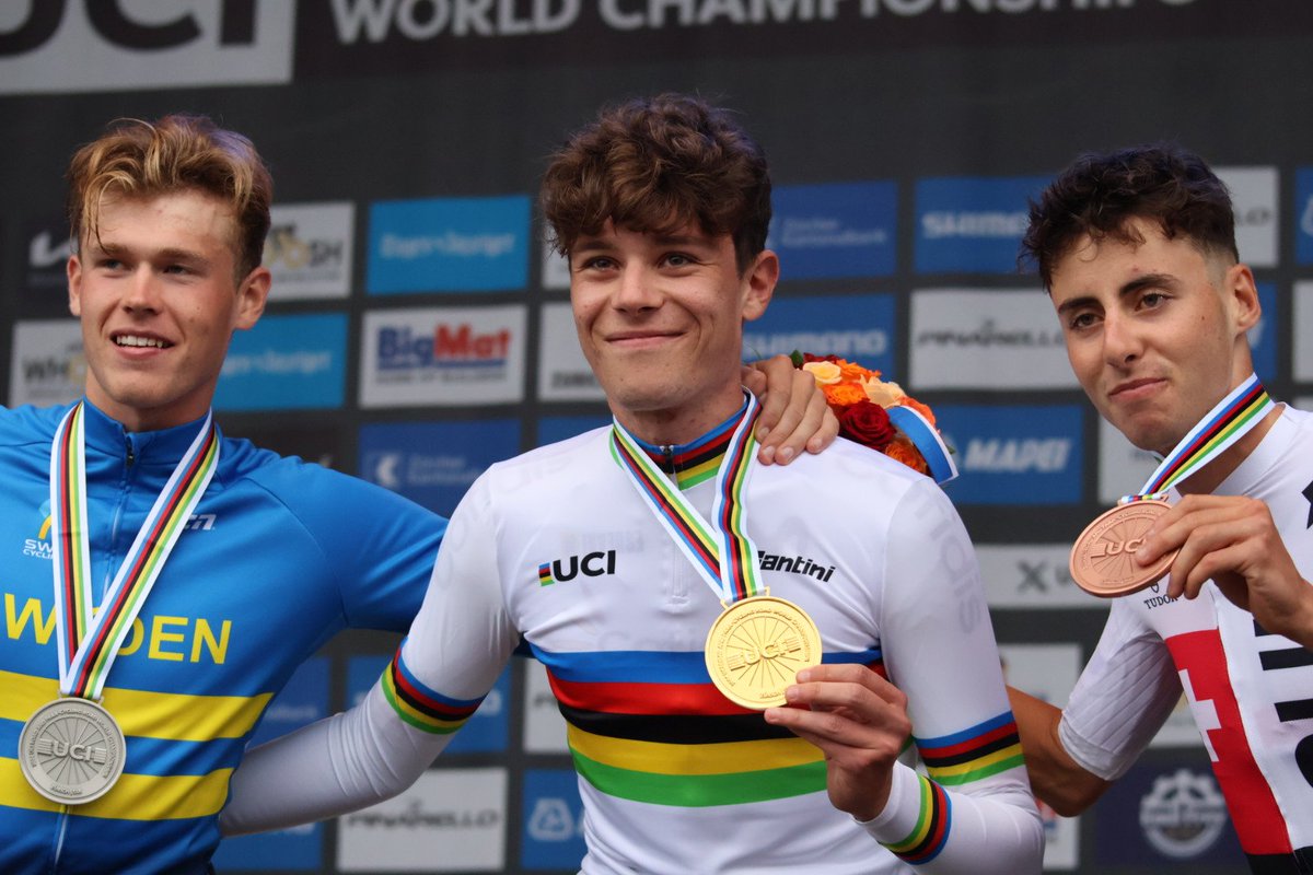 RFECiclismo's tweet photo. ¡Cómo te lo mereces, @ivanromeo_03 !🌈

#TeamESPciclismo🇪🇦 #Zurich2024🌈 https://t.co/DEVmTzp5no