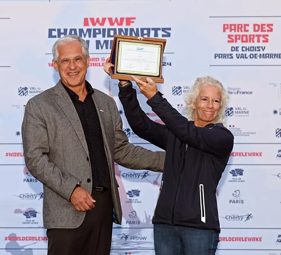 À l'issue des #WorldCableWake #ParisLeKable2024, le Président de l'IWWF Jose Antonio PEREZ PRIEGO a tenu à remercier la Fédération et son Président <a href="/patricemartin12/">Patrice MARTIN</a> ainsi que <a href="/lekabletk/">Le Kable</a> et sa Présidente pour la qualité de l'organisation
#Wakeboard #Wakeskate #ParaWakeboard #GESI