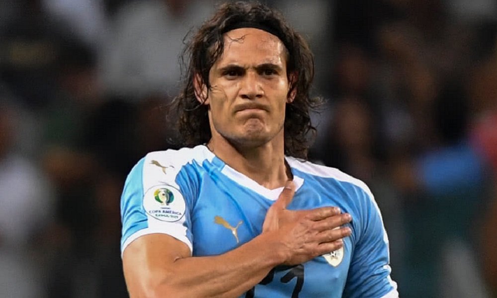 🚨 ATENCIÓN | La AUF planifica la despedida y homenaje a Edinson Cavani en el Centenario.

➡️ La idea era poder realizar el reconocimiento el martes 15/10 luego del partido entre Uruguay y Ecuador, pero no se podrá.

➡️ La misma será en noviembre, cuando la celeste reciba a