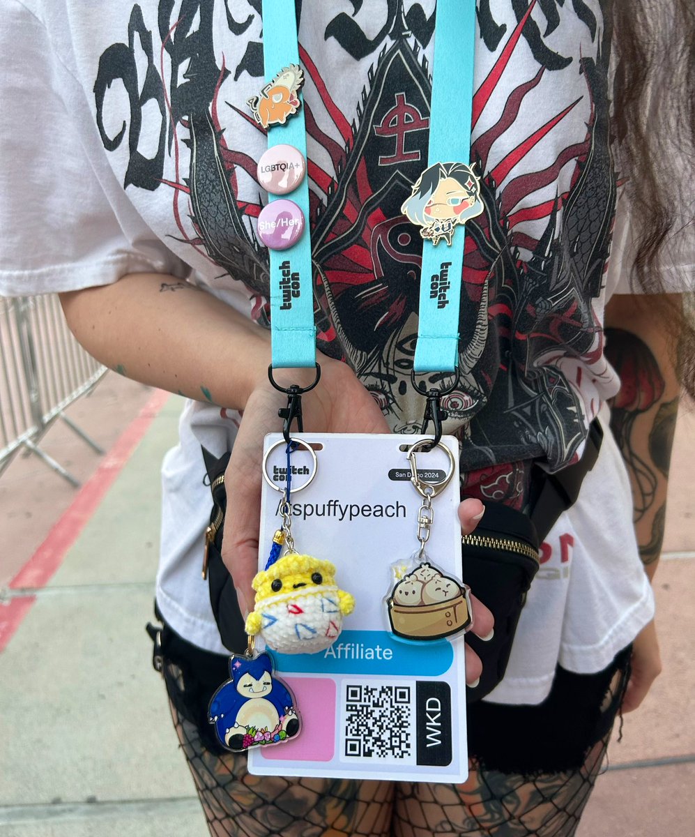 puffypeach 🩵 | demon vtuber tweet media