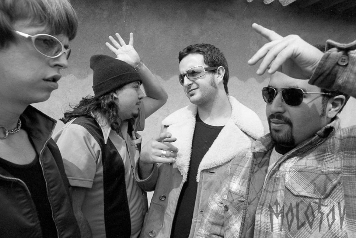MolotovBanda's tweet photo. 🫶29 años de la Molocha!🫶
Muchas gracias por todos estos años de rock &amp; roll! Listos para el #molotovxxx 
📸 x Gonzalo Morales https://t.co/H4YwaeXxrJ