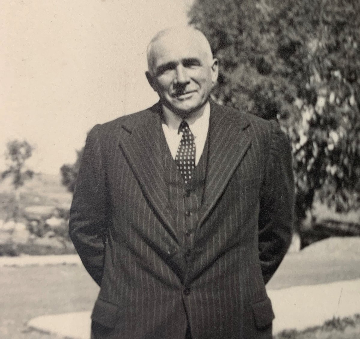 KingsArchives's tweet image. #DYK 2024 is the Liddell Hart Centre for Military Archives’ 60th birthday?! 🎂 
We’re celebrating every month by posting a blog all about items from our military collection, chosen by our staff. This month we look at Ironside's diaries leading up to WWII: blogs.kcl.ac.uk/kingscollectio…