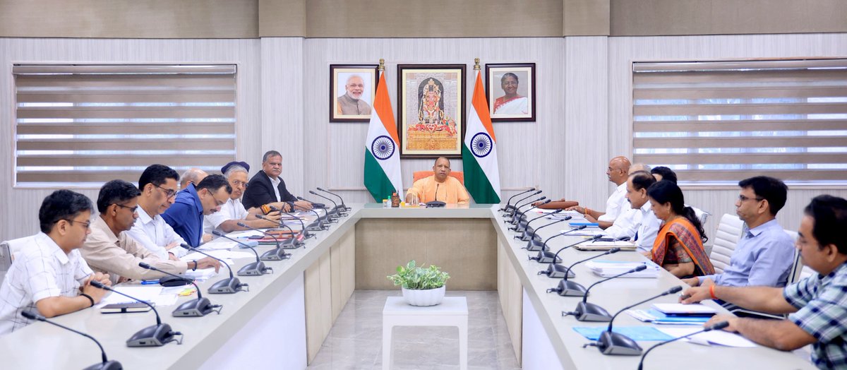 प्रदेश में ई-अधियाचन पोर्टल की व्यवस्था की गई है। सभी विभाग इसका उपयोग कर अधियाचन प्राप्त करें। जिन विभागों में नियुक्ति की जानी है, वहां से तत्काल अधियाचन आयोग को भेजकर नियुक्ति प्रक्रिया को संपन्न कराया जाए। 

किसी भी विभाग की तरफ से भर्ती प्रक्रिया को लेकर पेंडेंसी न हो। हर