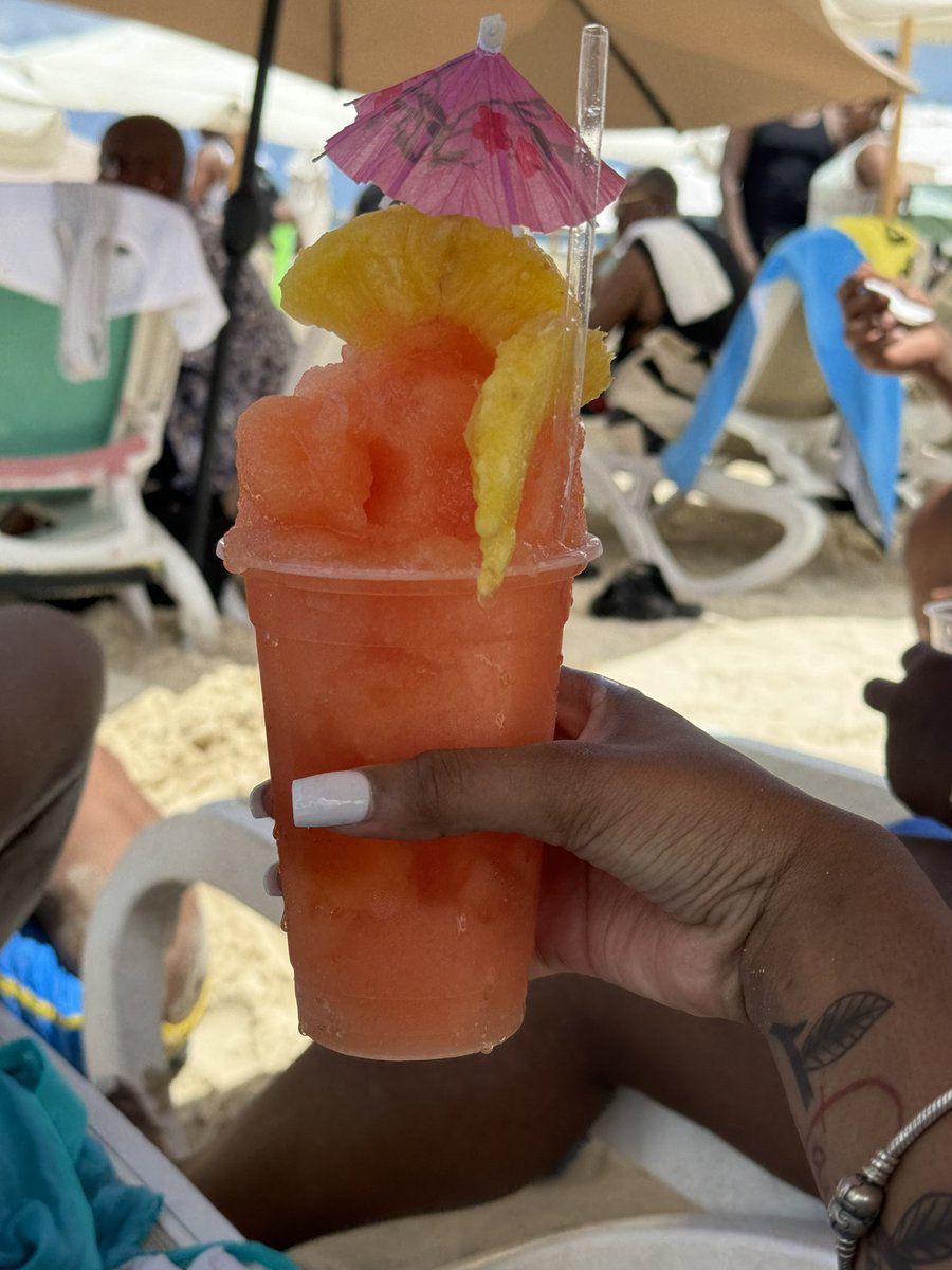 abda1__'s tweet photo. I wanna go back outta town🥲 https://t.co/mUcRFkk6qT