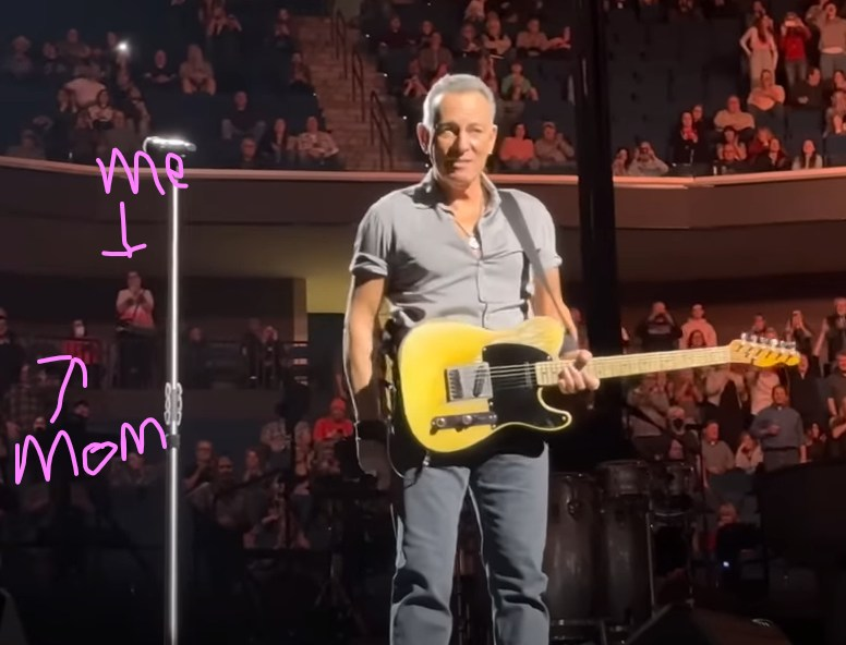 call210's tweet photo. Happy 75th to @springsteen! I still hope he and the E Street Band play Buddy Holly's hometown! #Springsteen75 https://t.co/LeXs6zKYdX
