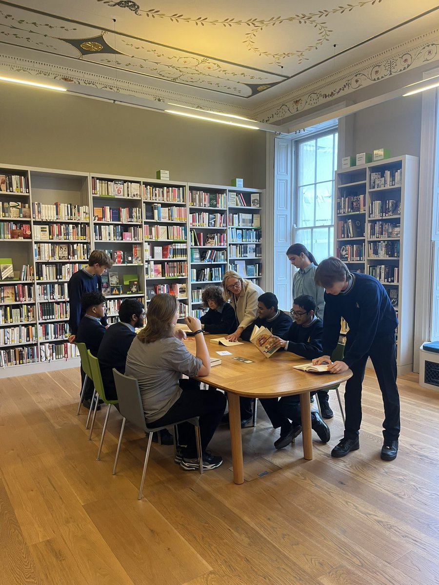 moyleparkchem's tweet photo. Special thanks to Ms Quigley for organising a wonderful visit to the @goetheinstitut. Thanks to @goetheinstitut for such a warm welcome! #European #Germanculture #Europeanlanguages https://t.co/fihYad2rwf