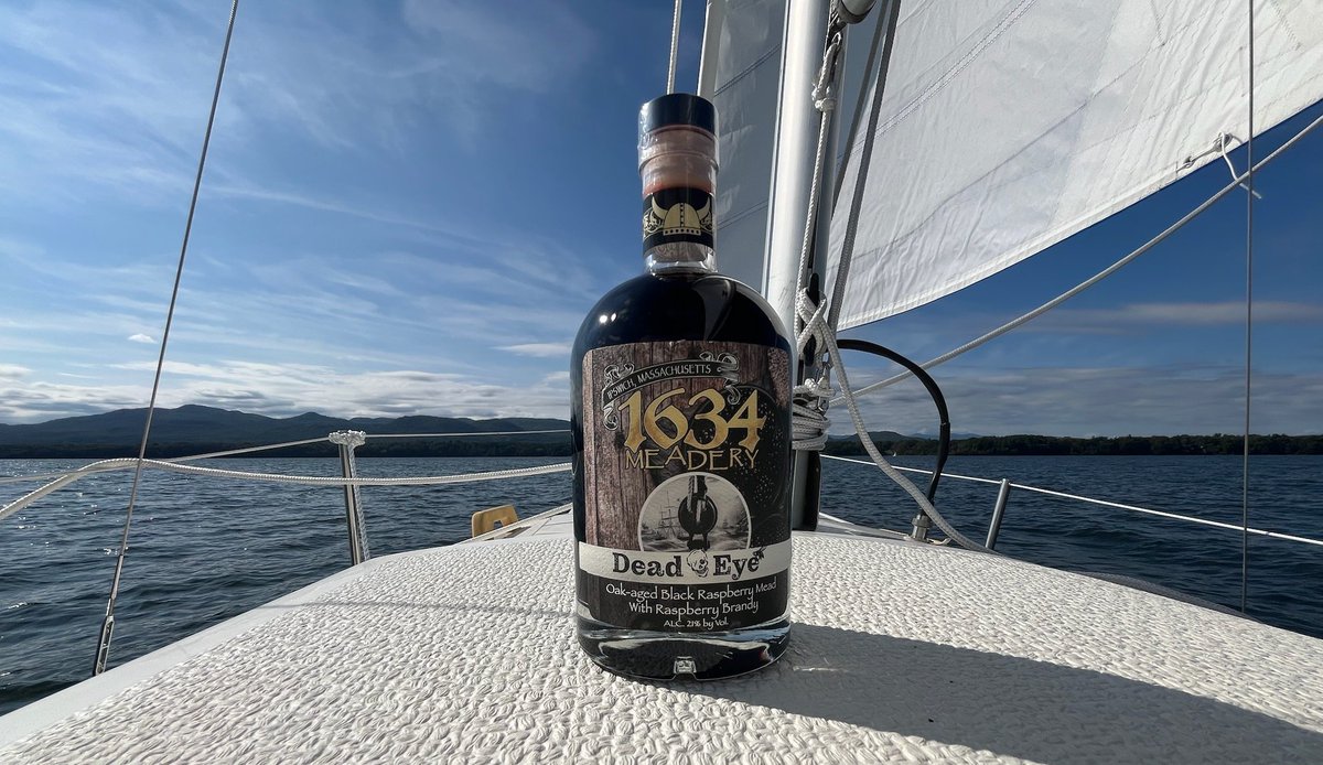 1634meadery's tweet photo. How's your Monday shaping up? #mead #sailing #ourweekend https://t.co/tPMD4uNlp9