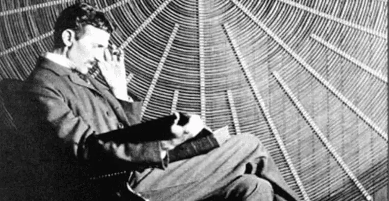 ufo_etc's tweet photo. Bizarre: Nikola Tesla Was Brought To Earth From Venus, Says Declassified FBI File: The letter mentions how Nikola Tesla successfully invented a device that could be used for Interplanetary Communication. It explains that Tesla Engineers built the device… https://t.co/CEt4nOaMbd https://t.co/MbHKQpIIrQ