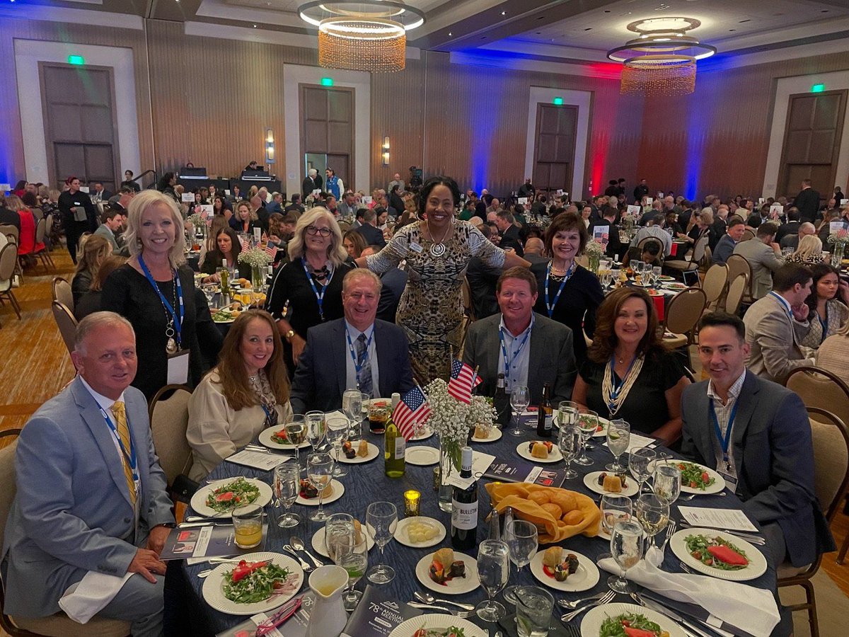 Planters Bank tweet media