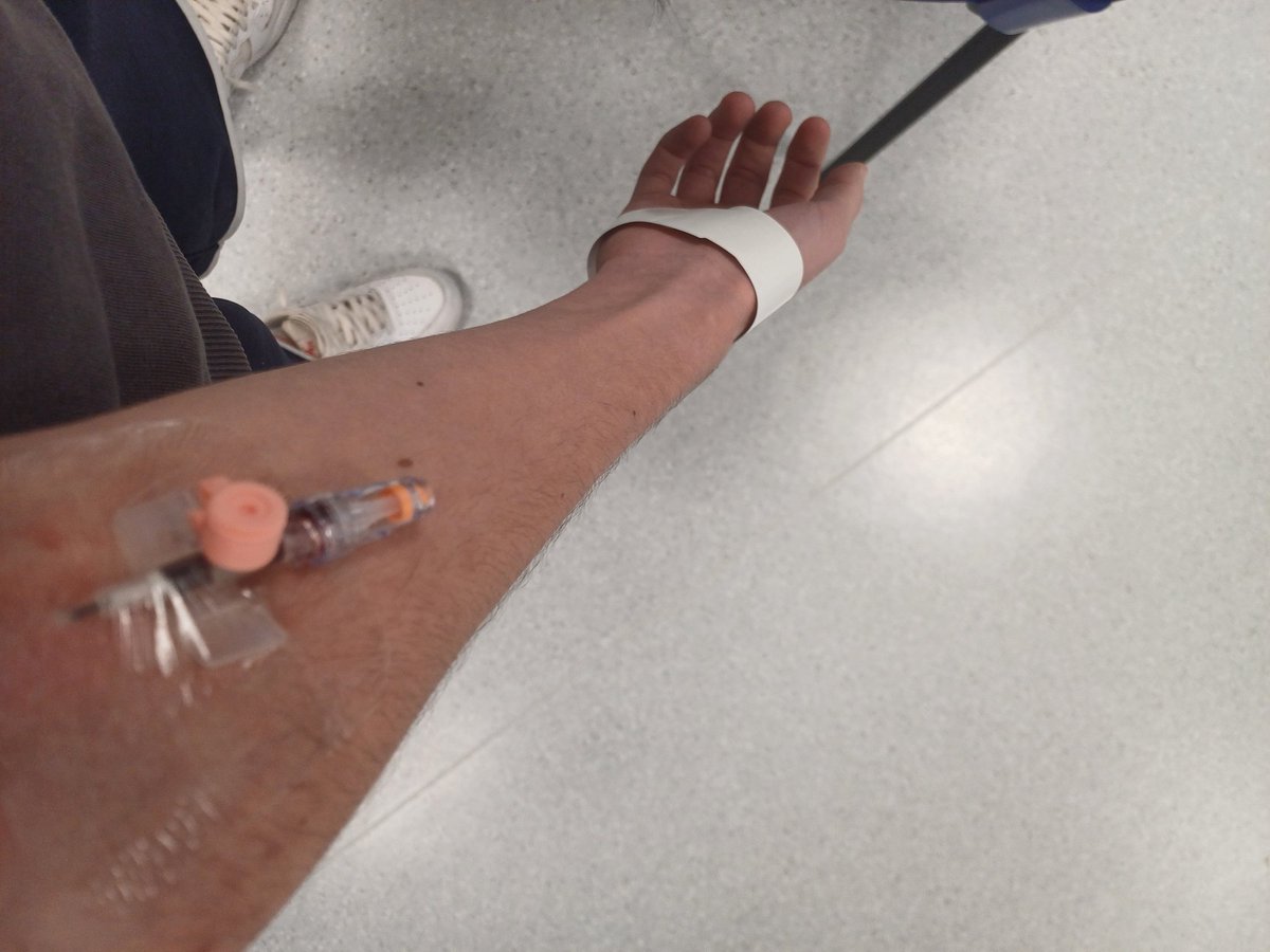 Pacobtw07's tweet photo. Una vita di ospedali https://t.co/MSRYsKvHfR