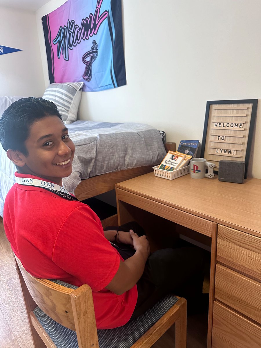 SeedeenNihara's tweet image. College Tour 
@LynnUniversity
 for the AVID 4 ( seniors ) .
#collegelooksgoodonyou
#collegeispossible 
#whatwillyouimpact
#AVIDIMPACT