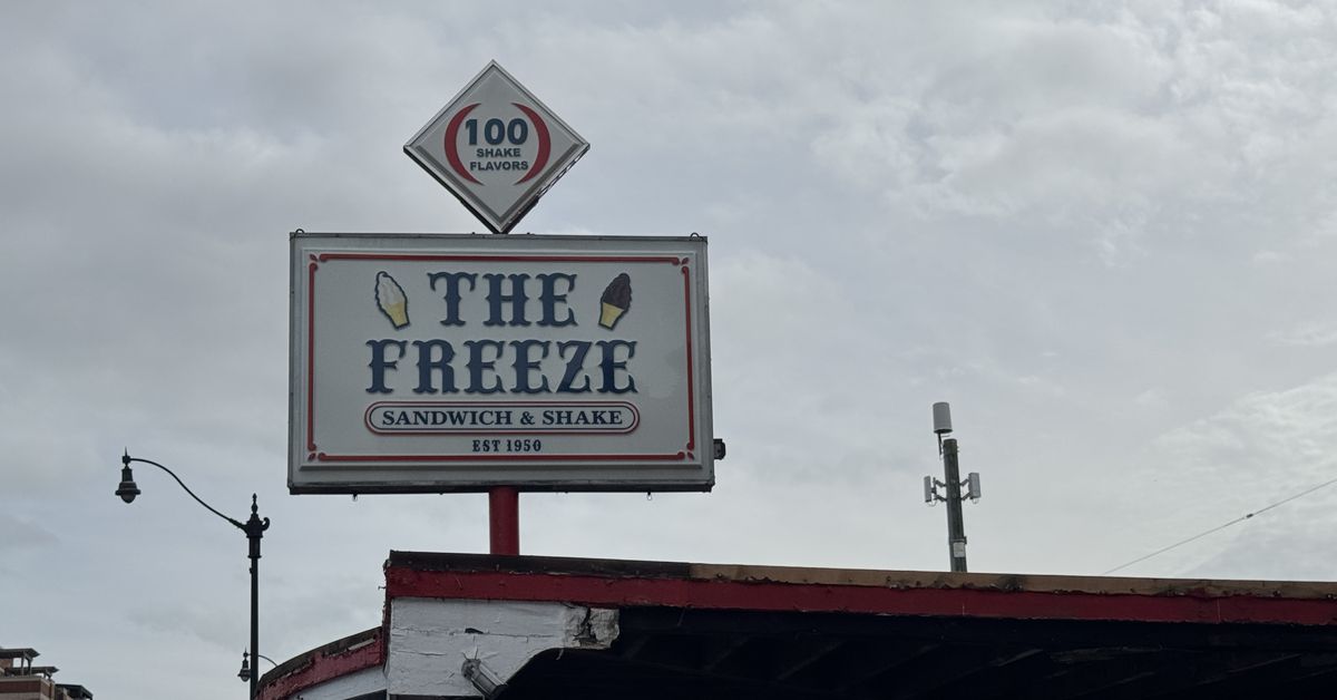 Construction on The Freeze Heats Up in Logan Square dlvr.it/TDb7V1