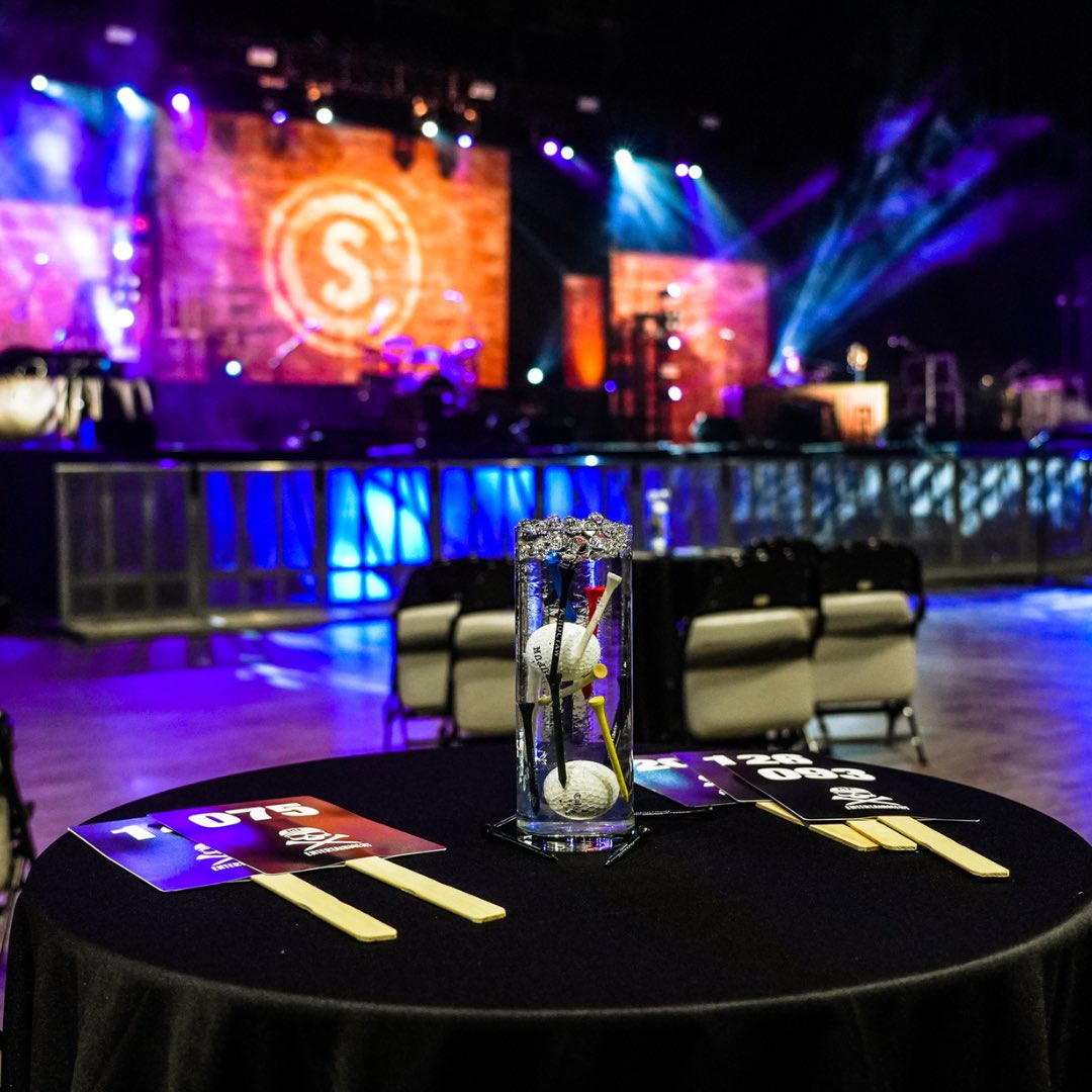 MikeFlaskeyEnt's tweet image. We don’t just throw events at #MFEntertainment —we create moments that leave a lasting impression. 

Whether it’s a private charity gala and live auction or a high-profile corporate gathering, every detail is tailored to make your vision come to life. #MFE