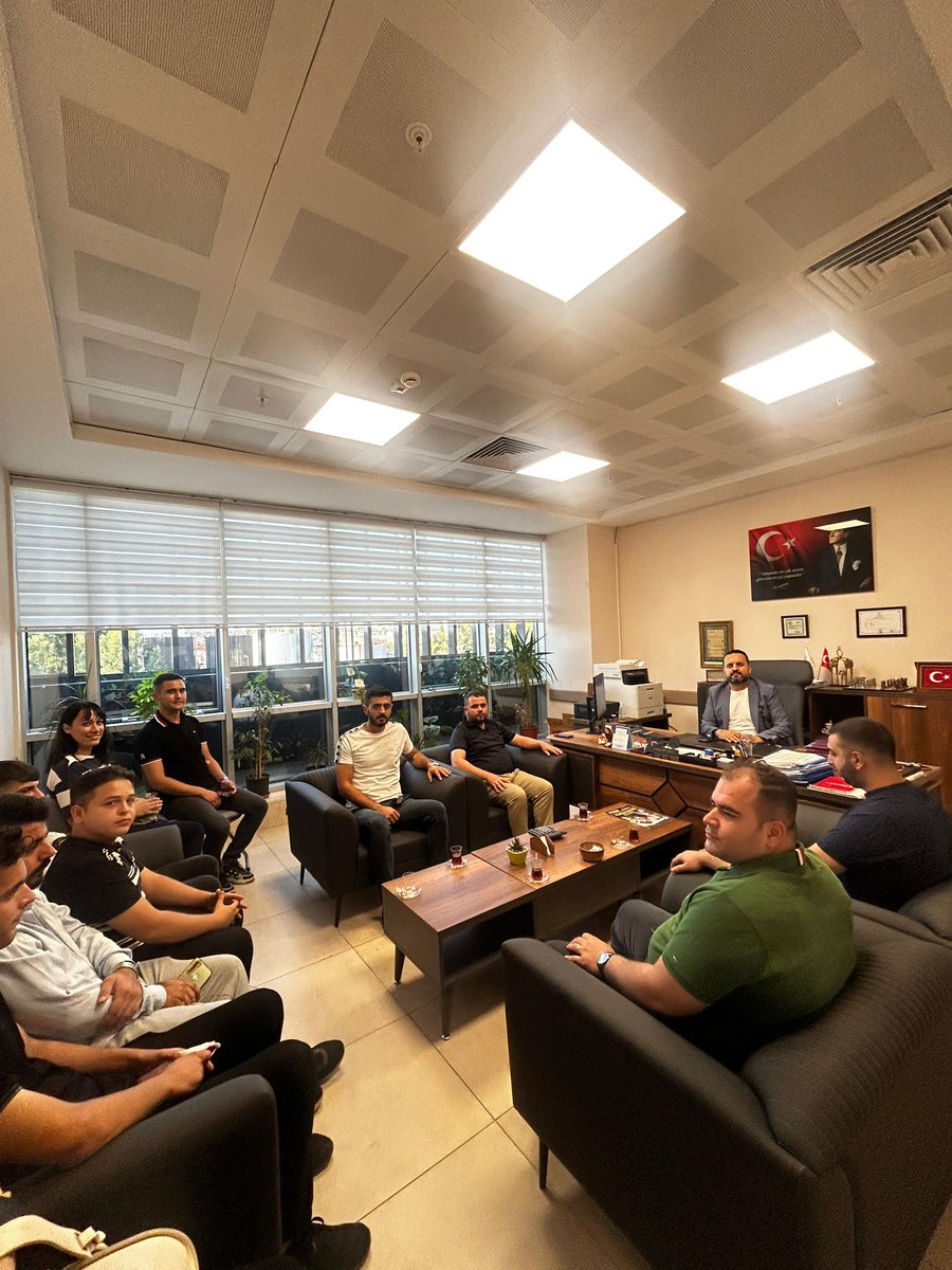 HasimPolat01's tweet photo. 📍Seyhan 5 Ocak Devlet Hastanesi 

5 ocak devlet hastanesi müdürümüz @caglarcoban hocamıza ziyarette  bulunduk , yaptıklarımız ve yapacaklarımız hakkında istişarelerde bulunduk. 

@omerrcelik 
@eyupkadirinan 
@ozangulacti 
@onderryucel 
@avyusufibis 
@ahmetzenbilci 
@KaramikSunay 
@abdullahdogru01 
@farukaytek 
@avbayramuzndere