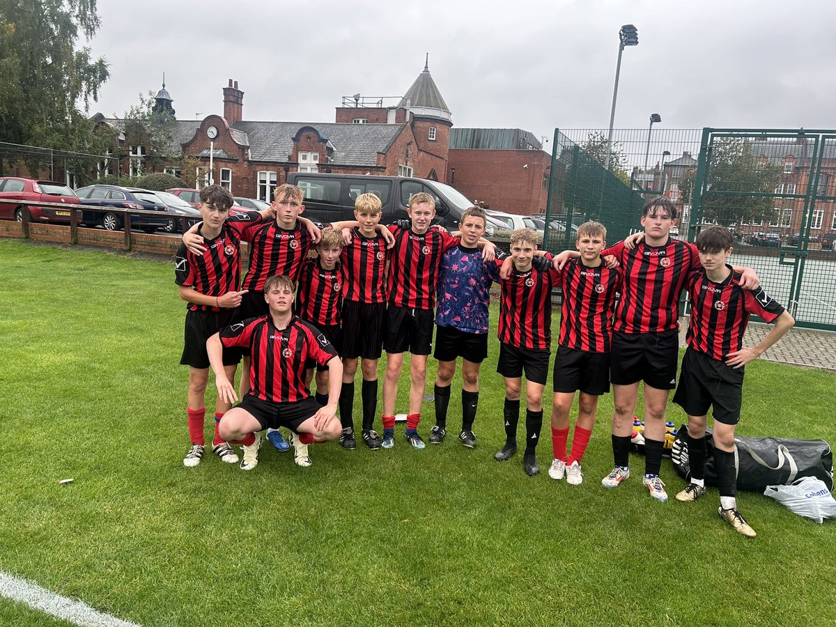 SHS_PeDept's tweet photo. A 3-2 win for the year 11 football team for their first game of the season. A few missing regular faces but the lads that stepped in did a fantastic job π #SHSPE #year11football https://t.co/NWxTPgCANA