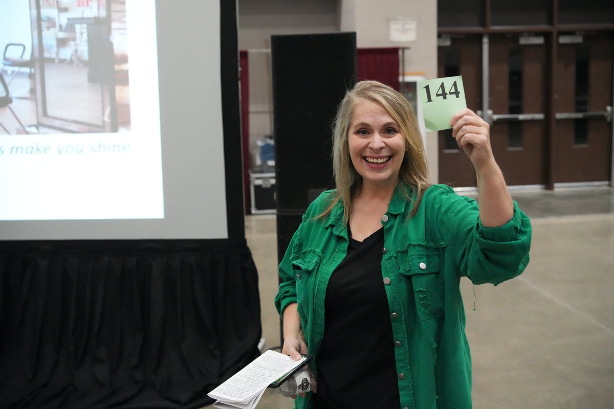 SCCCLiberalKS's tweet photo. It  was an absolute blast at the @SCCCLiberalKS Party Auction on Saturday! Thank you  to everyone who came out and supported SCCC and its students! Proceeds  went to student scholarships and programs! #scccsaints #gosaints #community #studentsuccess https://t.co/a5hf6h7C8y