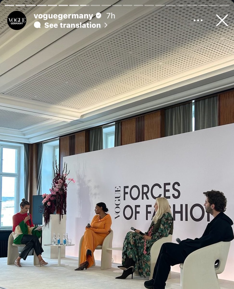 Samira_Ghaderi's tweet photo. Kerstin Weng, head of Vogue Germany, in a striking KURDISTAN flag crochet sweater by designer Sezgin Kivrim at Vogue’s 1st ever Forces of Fashion event in Berlin. AMAZING!! 😍

#Kurdistan ☀️ 

@VOGUE_Germany https://t.co/sdqjGVtVYv