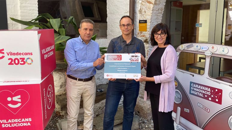 diba's tweet photo. 🚐 La nostra #CaravanaInnovació digital reconeix l'aplicació mòbil de participació ciutadana 'Viladecans&Tu', de @ViladecansTweet, que utilitza la intel•ligència artificial per millorar els serveis de manera més àgil.
#Som311 #ODSDiba #SetDIBA
✅️https://t.co/EcHTkeckIG https://t.co/CqCa8NHS9a