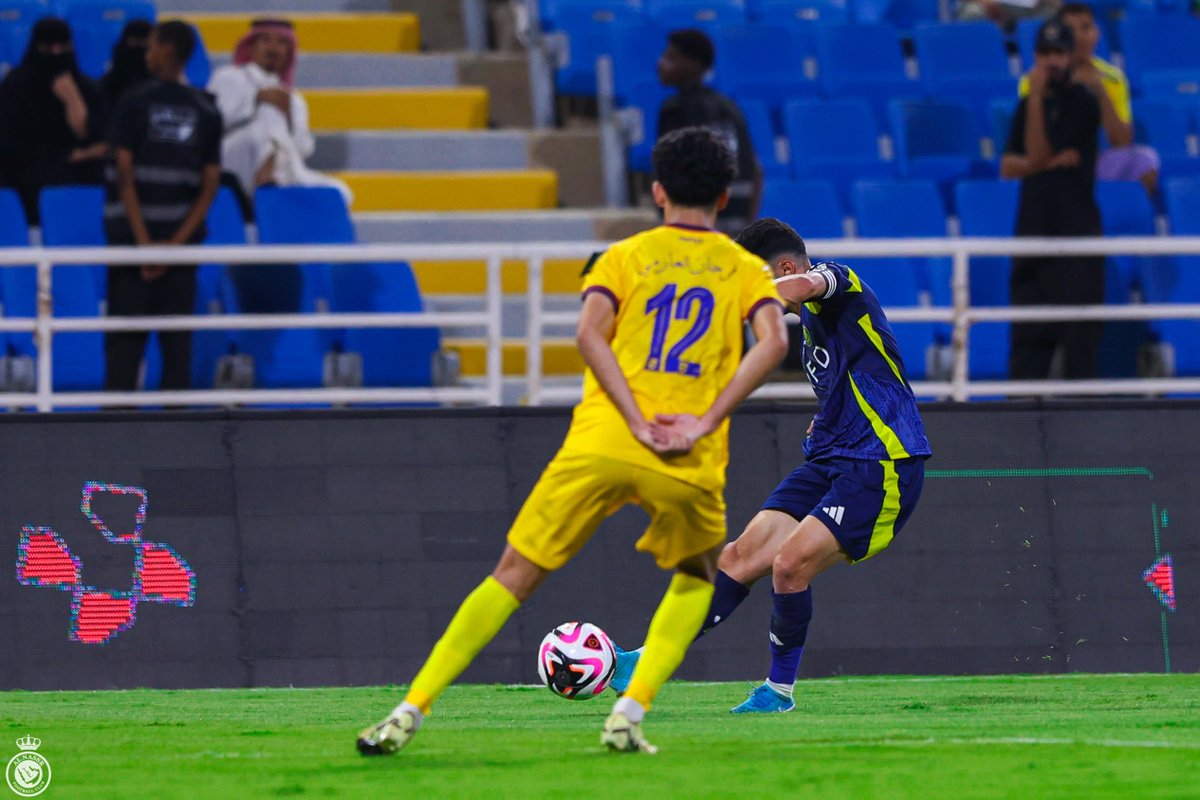 AlNassrFC's tweet image. سلطـان بالملّـي 🎯
⁧#النصر_الحزم⁩ | ⁦#AlNassrAlHazem⁩
⁧#احلم_دامها_دارك⁩ | ⁧#نحلم_ونحقق