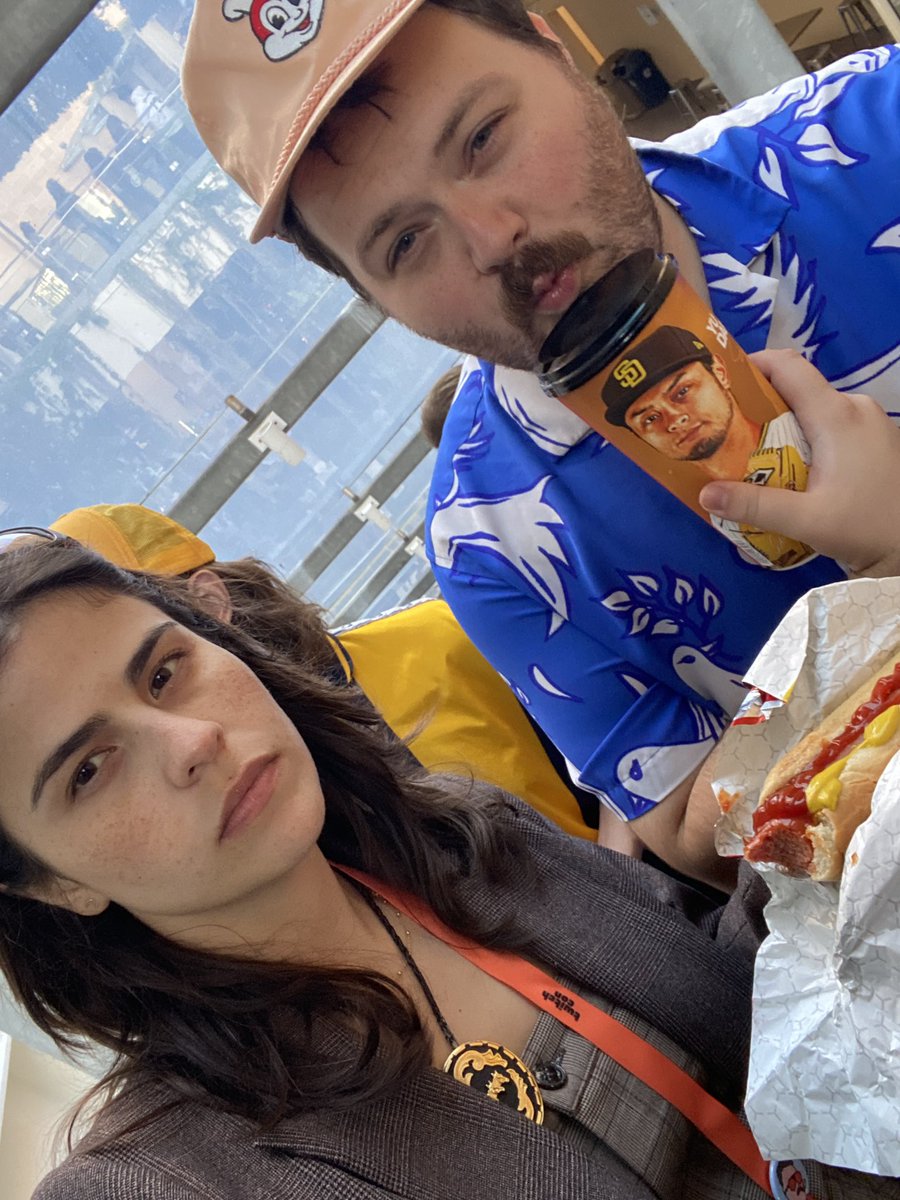 Dylan and I will be watching Streamer Smackdown VOD tonight on stream at 7pm. Will be discussing a lot of the behind the scenes work and sharing our thoughts on TwitchCon this year! 🎥🎉