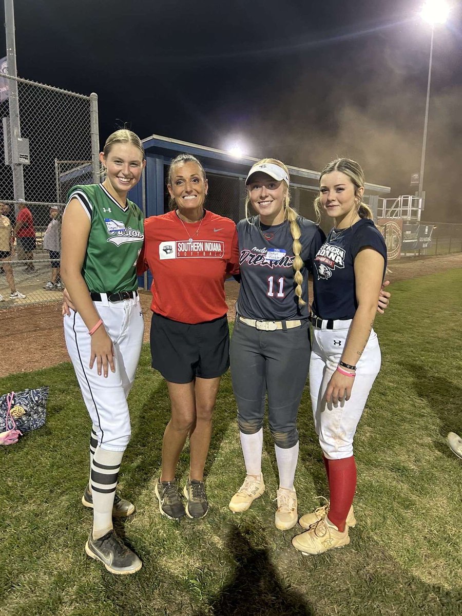 Jadyn Tinsley (@jtinsley2025) on Twitter photo Had a great time at my future home this weekend! <a href="/USISOFTBALL/">USI SOFTBALL</a> <a href="/kunkle18/">Sue Kunkle</a> <a href="/MacKenziDorsam/">MacKenzi Dorsam</a> Had a great time at my future home this weekend! <a href="/USISOFTBALL/">USI SOFTBALL</a> <a href="/kunkle18/">Sue Kunkle</a> <a href="/MacKenziDorsam/">MacKenzi Dorsam</a>