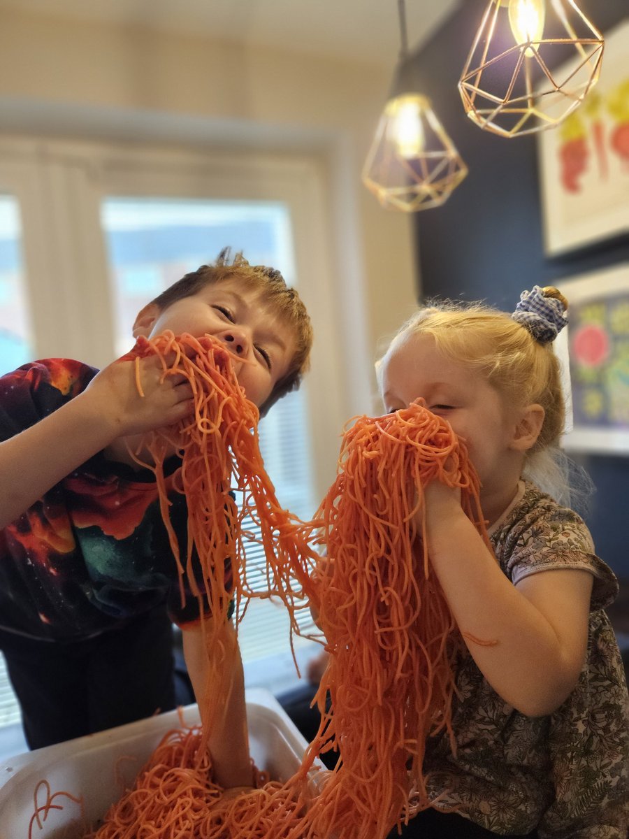 MrsB975's tweet photo. Today's after-school activity got out of hand very quickly 😅, but Eli managed to read all of the names of the organs with zero help and Bracken managed to eat more than her body weight in spaghetti 😂 @TeamCherryDale @TeamHedgehogs @TeamLadybirds1 https://t.co/w9xJUB18jq