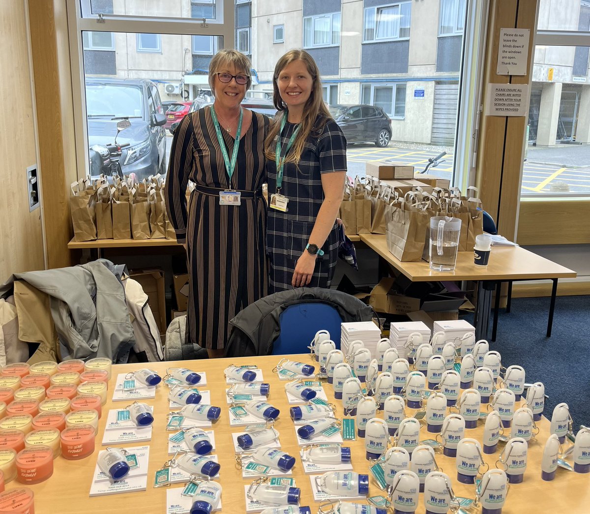 And that's a wrap! 🎉 

A huge thank you to everyone who supported and attended Bank CommuniTea at Poole Hospital today. 

It was wonderful to see more of our bank teams face-to-face and show our gratitude for all they do for #TeamUHD! 💙💚