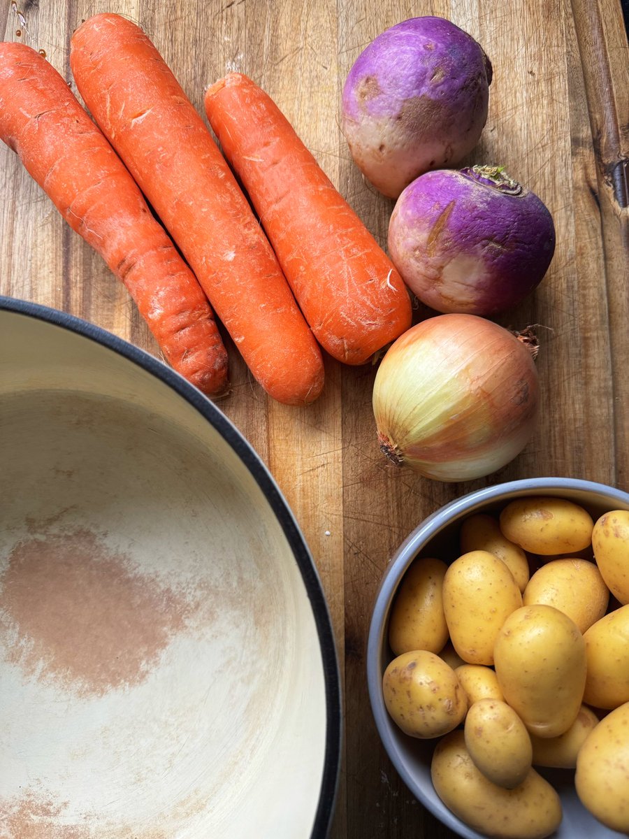 Anthony O'Shaughnessy tweet media