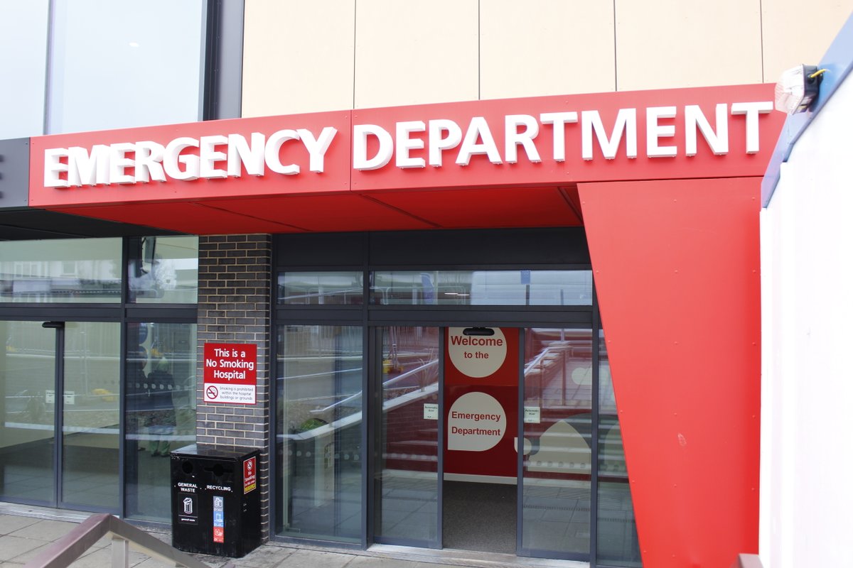 URGENT NOTICE: During these weather conditions, we are experiencing high volumes in our Emergency Departments (ED). We urge the public to avoid attending unless it’s a life threatening illness/injury. #HelpUsHelpYou by staying safe &amp; avoiding unnecessary travel in affected areas.