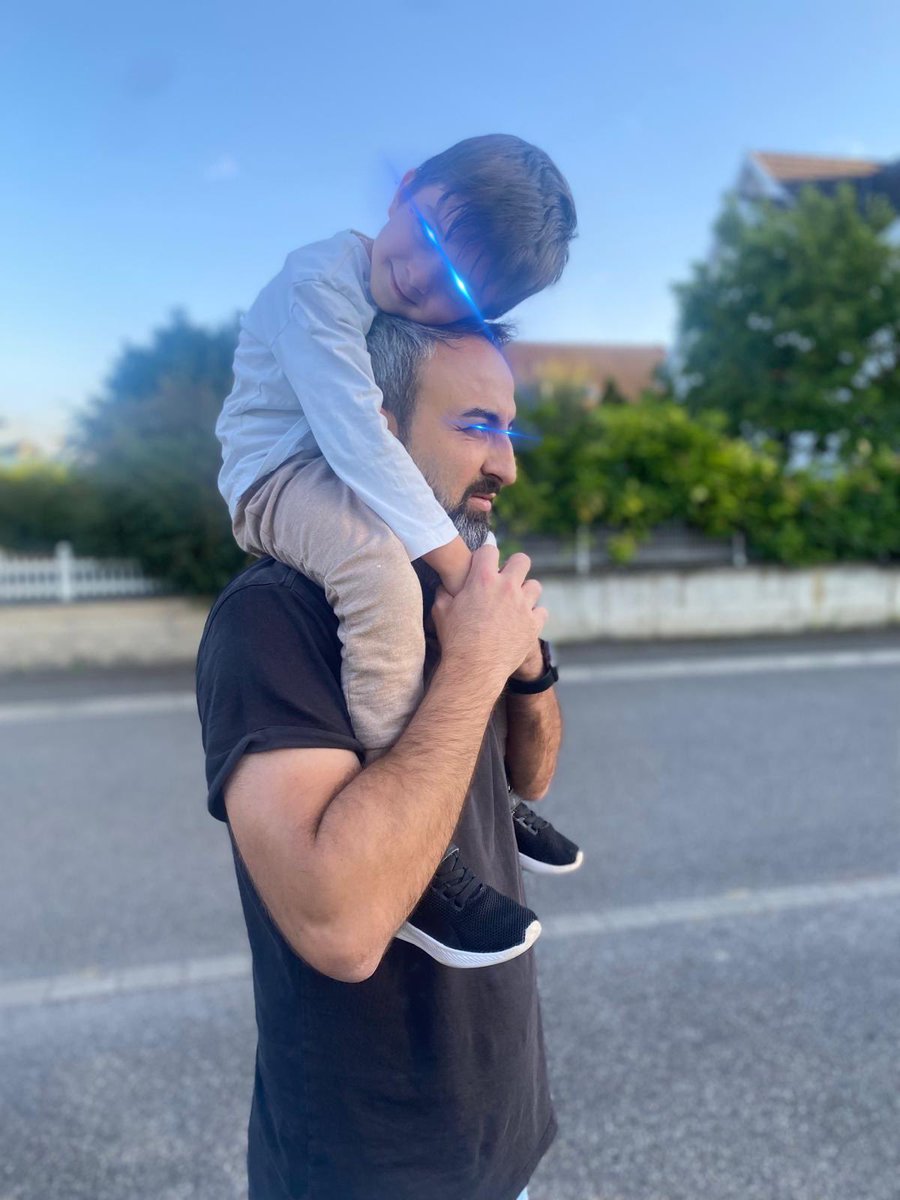 A massive W for me💪

When my son was born I would struggle to hold him for long periods because of painful back problems! After an emergency surgery and 2 years of recovery/training I never felt better in my life😎

We can now go for long walks like this and my boy is not
