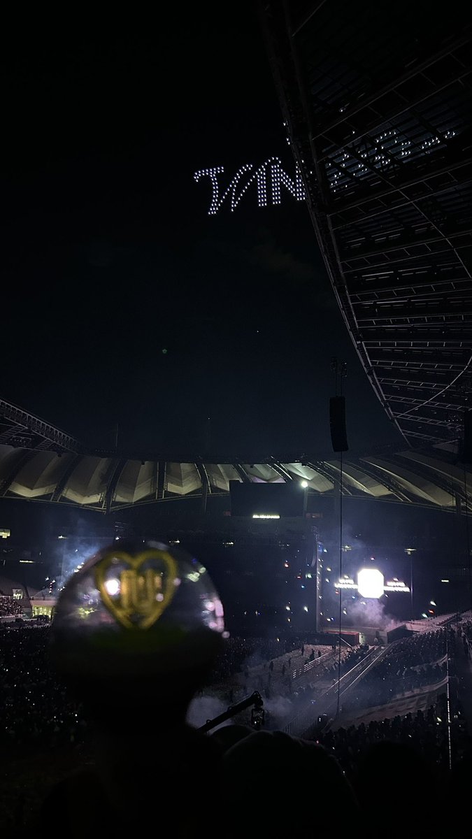zi_0912's tweet photo. 2024 IU HEREH ENCORE THE WINNING

真的好喜歡這次演唱會
本來就不是一個特別有自信的人
但是看了演唱會之後
感覺李知恩一直在傳達 유애나 참 좋다 給我們
連看了兩天演唱會之後 不知道為什麼忽然找到了一些目標 
想變成更好的人 
想繼續勝利下去🛒

Just life, we’re still good without luck🧊 https://t.co/N4QTdrvKLc