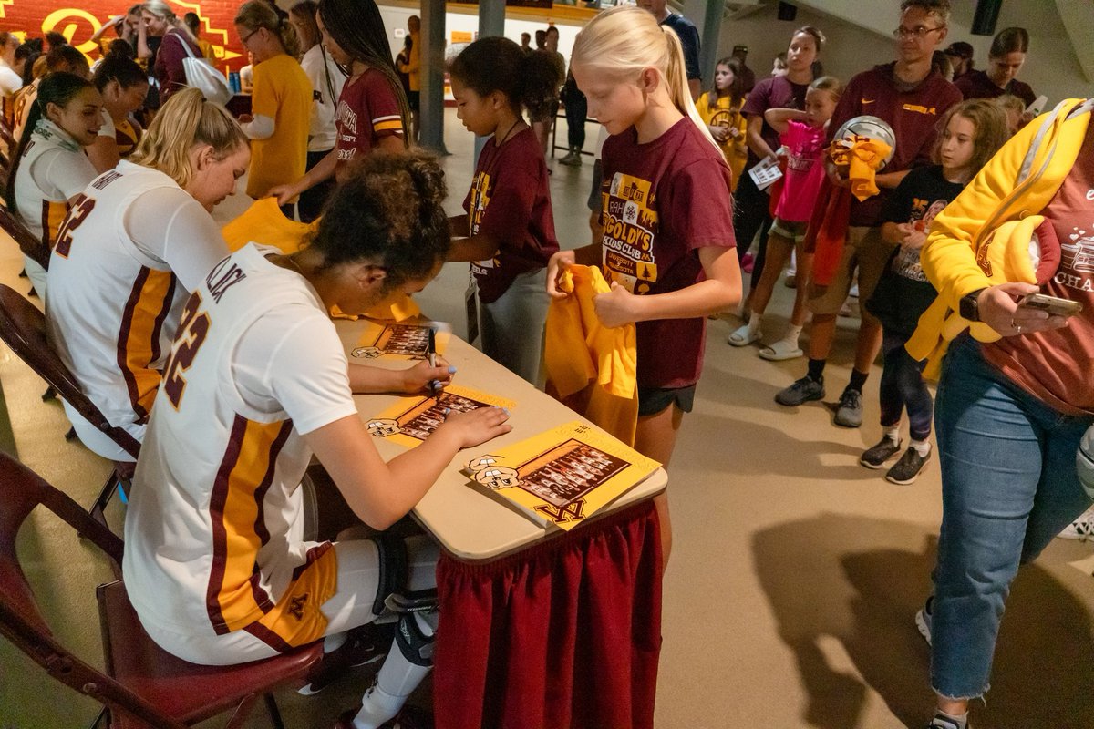CoachDawnP's tweet photo. Had a GREAT time with our Lil’ Gophers yesterday!! There is still plenty of time to sign up &amp; gain the benefits associated with this program - most notably getting to know our special young ladies on our GopHER Women’s Basketball Team!!

https://t.co/E2tRNgSBgx https://t.co/eX5s7v1yi0