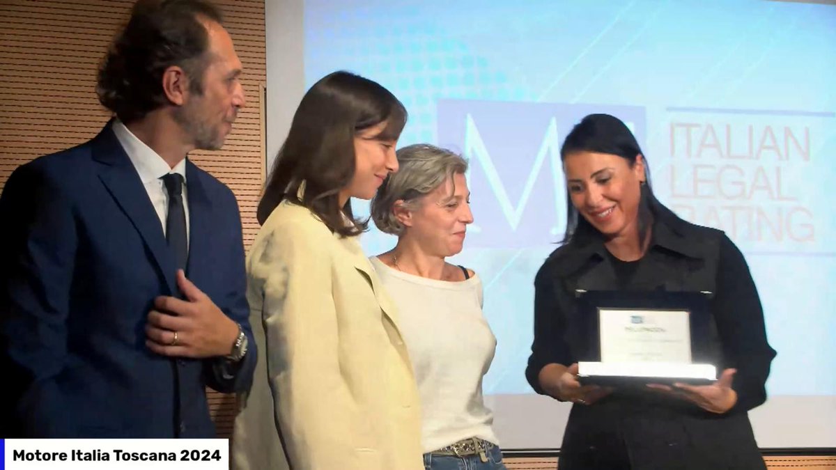 MilanoFinanza's tweet photo. Il premio "Legal Rating" va a Pellemoda per avere ottenuto la valutazione più alta, tre stelle. 
Segui la diretta: https://t.co/o0ZA6GtWVo
#MotoreItaliaToscana #BusinessTalk #PMIAwards #NetworkingEvent https://t.co/YtP6OcLT3x