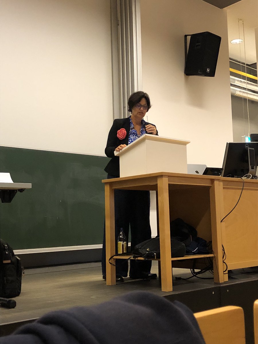 Begrüßung durch die Vorsitzende der <a href="/DGSoziologie/">DGS</a>, Paula-Irene Villa Braslavsky <a href="/DieVilla4/">Die_Villa_Braslavsky</a>. #DGS2024