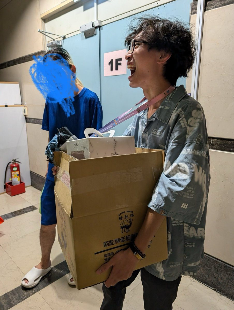 睿 tweet media