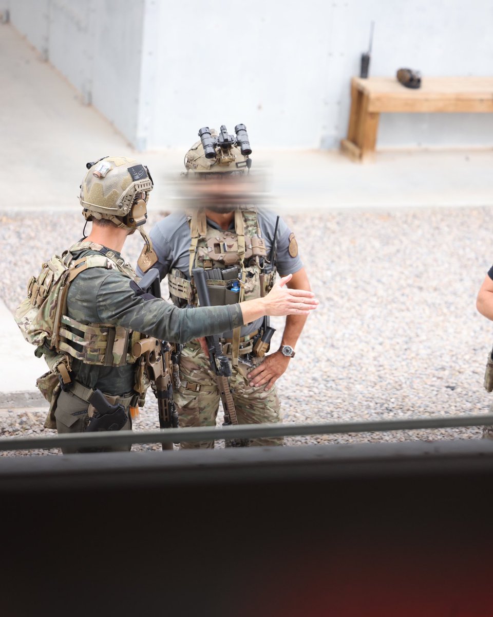 USBPSOG's tweet photo. Tip of the Spear. 🇺🇸
#HonorFirst #BorderPatrol #CBP #DHS #SpecialOperationsGroup #BORTAC https://t.co/bZTRnG7xAX
