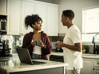 SafetyFirstfp's tweet photo. The two basic types of mortgage refinances are rate-and-term and cash-out refinances.
A rate-and-term refinance replaces your old mortgage with a new one that carries a new interest rate and monthly payments. https://t.co/rccFRfRkKH https://t.co/sHLPQw4aYP