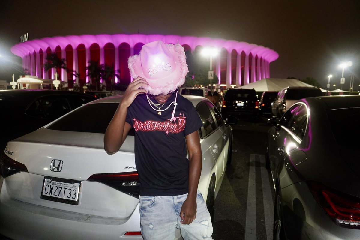 _JayTheDon's tweet photo. #GagCityInglewood ✨✨ https://t.co/t3aQzD5JaU