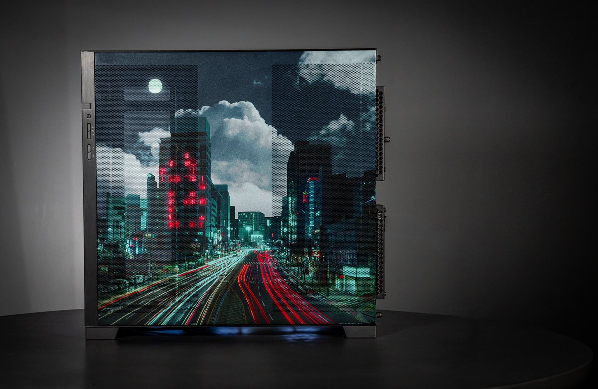 NeoParadigmEnt's tweet image. At this year’s @TwitchCon, we unveiled the stunning @StarforgePCs x NPE Voyager 2 Pro, a masterpiece designed by the incredible @gallerypanda_ and our own @SangaYonini. Huge thanks to the Starforge team and everyone involved for making this vision a reality! #Twitch #NPE